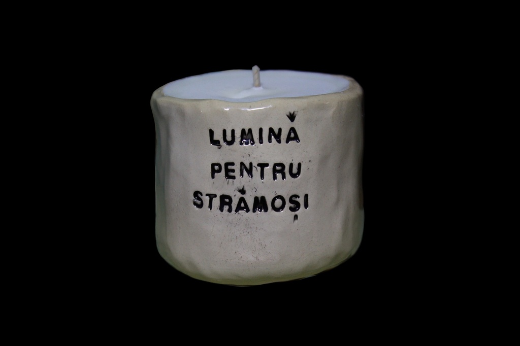 Lumină pentru strămoşi