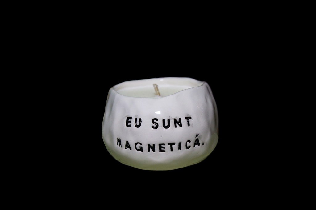 Eu sunt magnetică